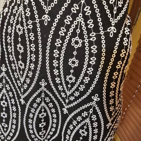 LOFT Black & White Embroidered Scalloped Mini Skirt Easter / Spring sz 4 - Picture 6 of 8
